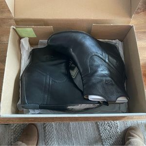 Frye Carson Wedge Bootie 9.5